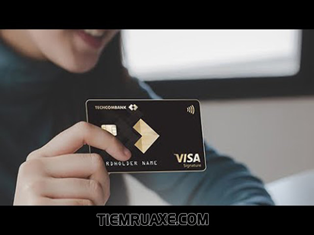 Thẻ Priority Techcombank - Visa Signature hoàn tiền không giới hạn