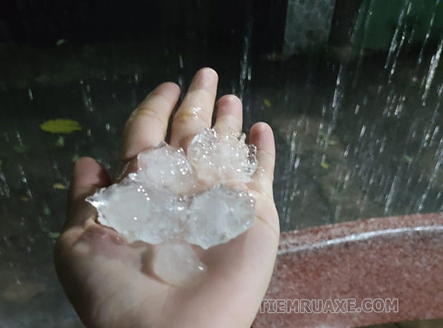 Mưa đá ở thành phố Hồ Chí Minh xảy ra là điều bất thường của thời tiết