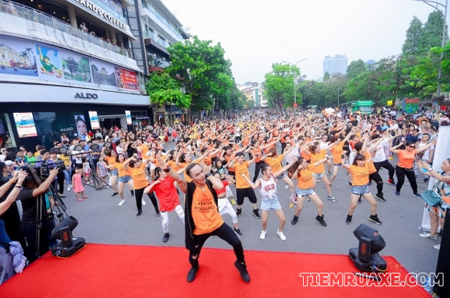 Các thương hiệu tuyên truyền quảng cáo thông qua điệu nhảy flashmob