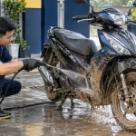 Cách rửa xe máy dính bùn đất - Tiệm Rửa Xe