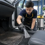 Cách vệ sinh thảm sàn ô tô - Tiệm Rửa Xe